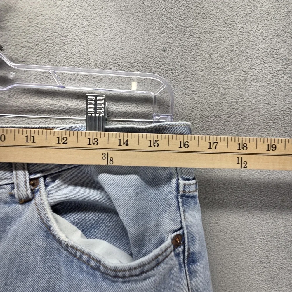 Vintage Levis 501 Jeans Mens Blue Straight Button Fly Made in USA Fits 32x32